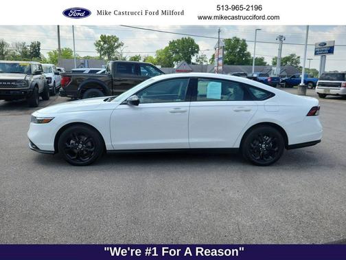 Platinum White Pearl 2025 Honda Accord SE