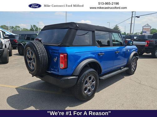 Velocity Blue Metallic 2022 Ford Bronco Big Bend