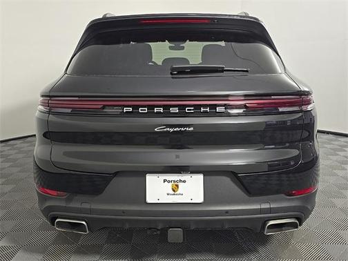 2025 Porsche Cayenne Base