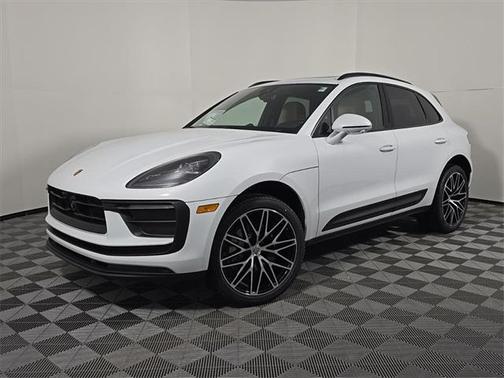 2026 Porsche Macan Base