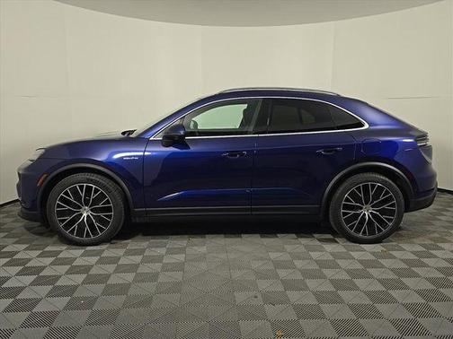 2026 Porsche Macan 4
