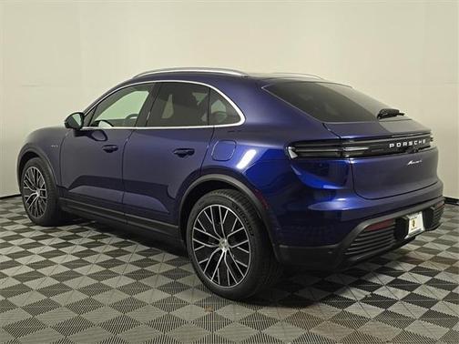 2026 Porsche Macan 4