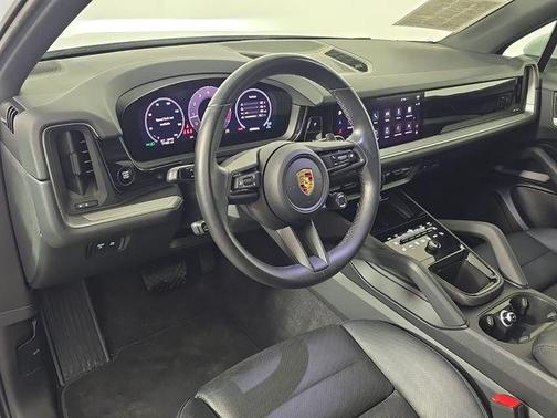 2024 Porsche Cayenne Base