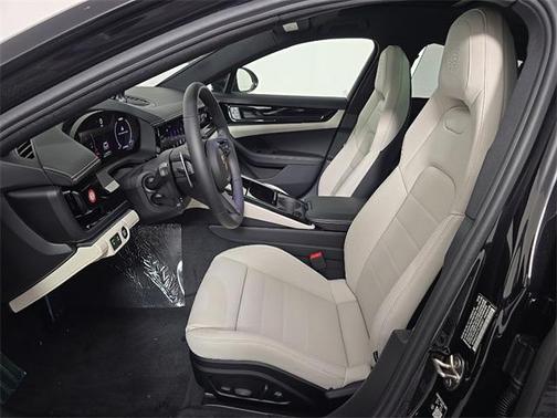 2026 Porsche Panamera 4