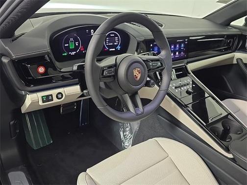 2026 Porsche Panamera 4