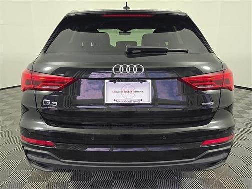 2022 Audi Q3 45 S line Premium