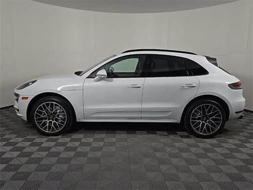 2020 Porsche Macan Turbo