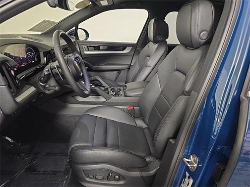 2024 Porsche Cayenne Base