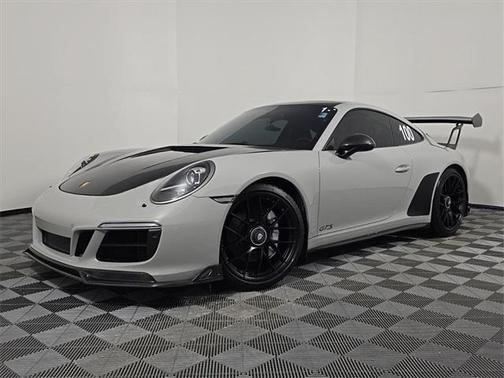 2018 Porsche 911 Carrera GTS