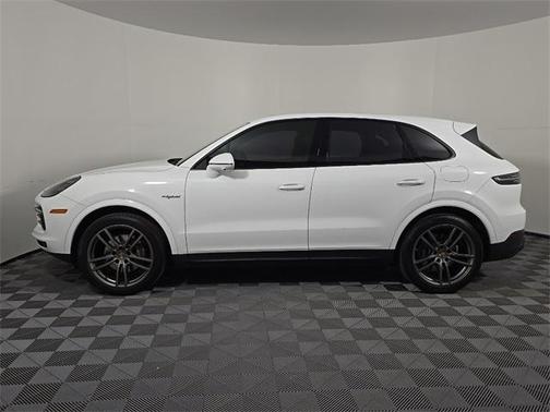 2022 Porsche Cayenne