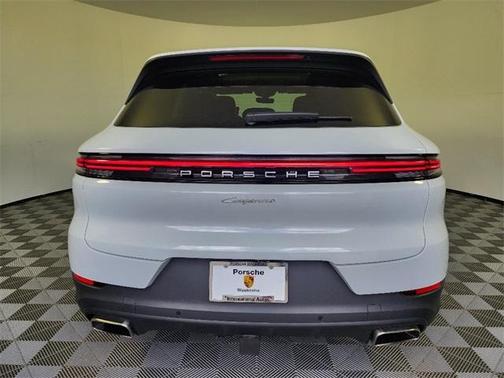 2024 Porsche Cayenne Base