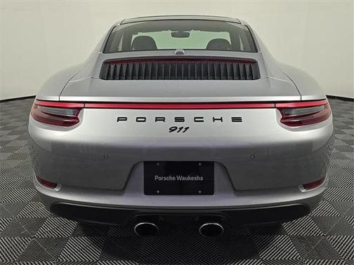 2017 Porsche 911 Carrera 4S
