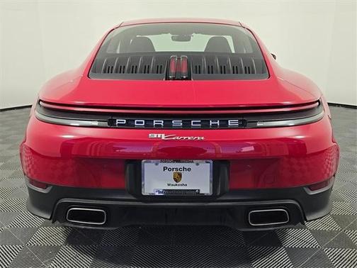 2025 Porsche 911 Carrera