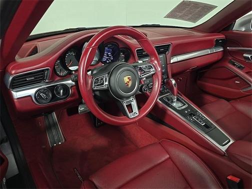 2017 Porsche 911 Carrera 4S