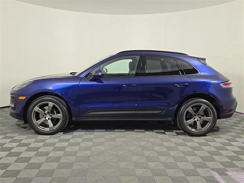 2022 Porsche Macan Base