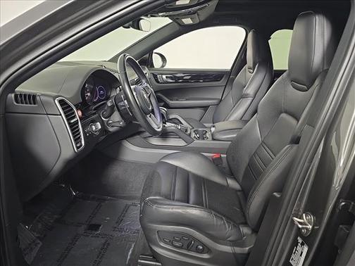 2023 Porsche Cayenne 