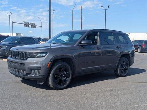 2023 Jeep Grand Cherokee L Laredo
