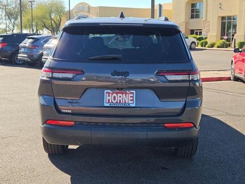 2023 Jeep Grand Cherokee L Laredo