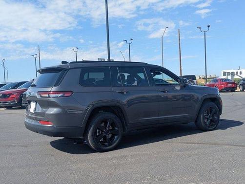 2023 Jeep Grand Cherokee L Laredo