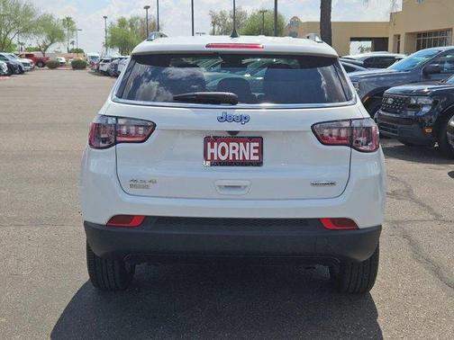 2024 Jeep Compass Latitude Lux
