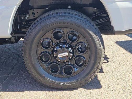 Avalanche 2026 Ford F-250 Lariat