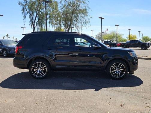 2019 Ford Explorer sport