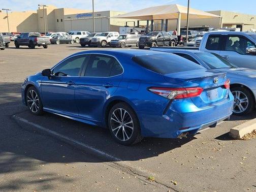 2018 Toyota Camry Hybrid SE