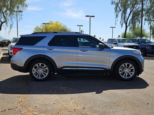 Silver 2022 Ford Explorer XLT