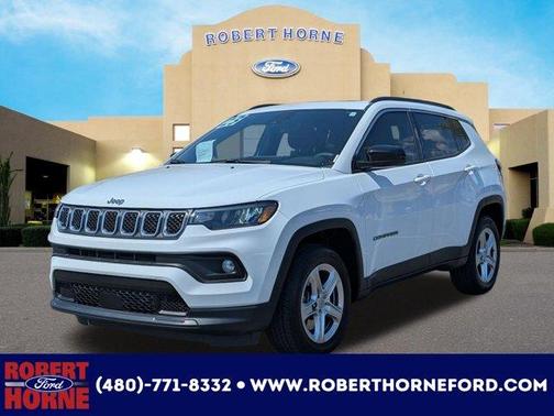 Bright White Clearcoat 2023 Jeep Compass Latitude