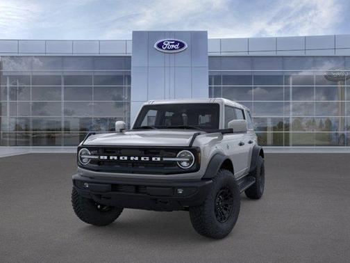 Avalanche Gray 2026 Ford Bronco Outer Banks