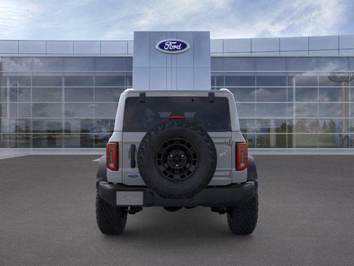Avalanche Gray 2026 Ford Bronco Outer Banks