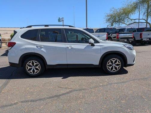 Crystal White Pearl 2021 Subaru Forester Premium