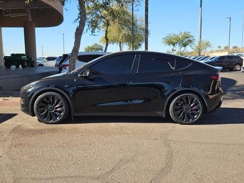 2023 Tesla Model Y Performance