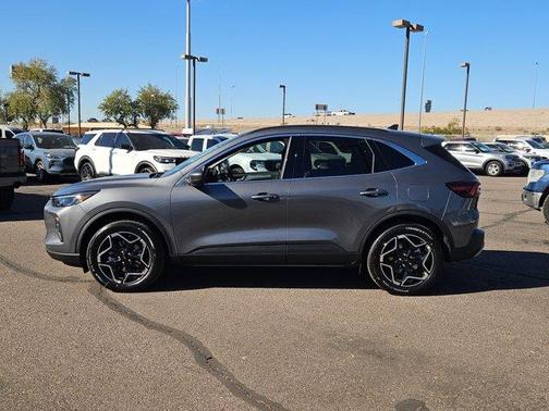 2026 Ford Escape Platinum