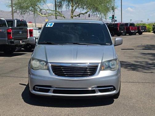 2014 Chrysler Town & Country S