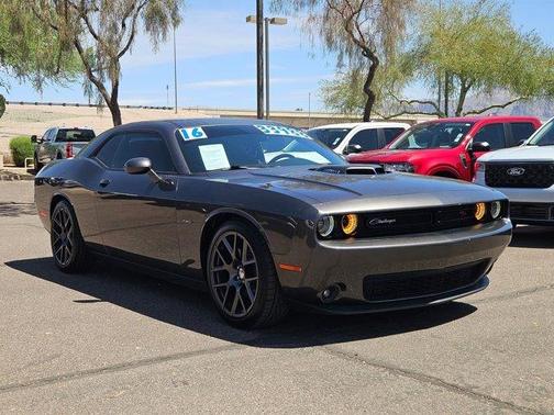 Granite Pearlcoat 2016 Dodge Challenger R/T