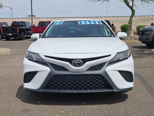 2020 Toyota Camry SE