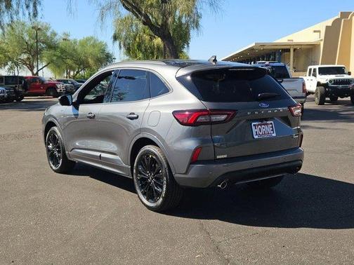 2026 Ford Escape ST-Line Elite