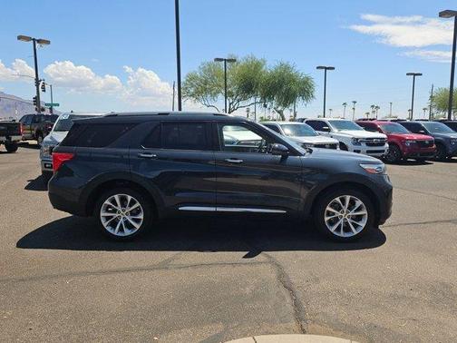 2022 Ford Explorer Platinum