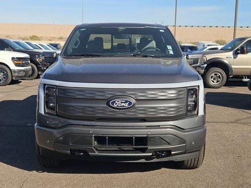 2025 Ford F-150 Lightning LARIAT