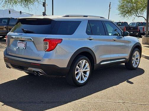 Silver Metallic 2023 Ford Explorer Platinum