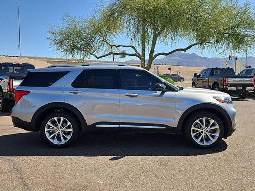 Silver Metallic 2023 Ford Explorer Platinum