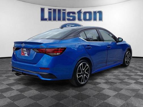 2t Blu Blk Roof 2024 Nissan Sentra SR