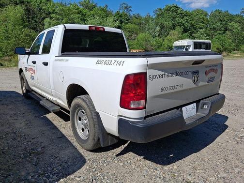 Bright White Clearcoat 2022 RAM 1500 Classic Tradesman
