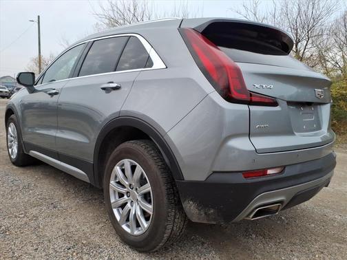 2023 Cadillac XT4 Premium Luxury
