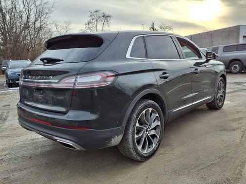 2022 Lincoln Nautilus Reserve