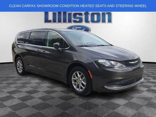 Granite Crystal Clearcoat Metallic 2023 Chrysler Voyager LX