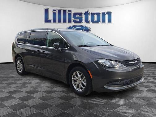 Granite Crystal Clearcoat Metallic 2023 Chrysler Voyager LX