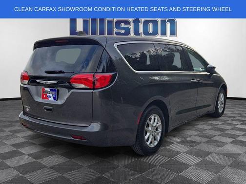 Granite Crystal Clearcoat Metallic 2023 Chrysler Voyager LX