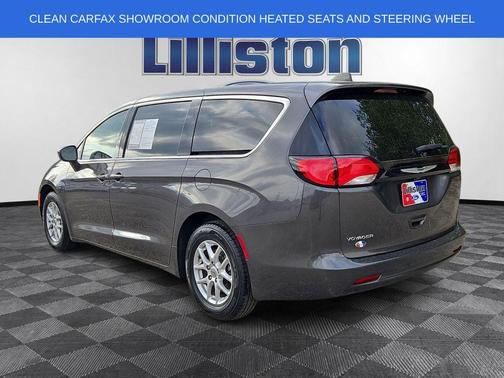 Granite Crystal Clearcoat Metallic 2023 Chrysler Voyager LX